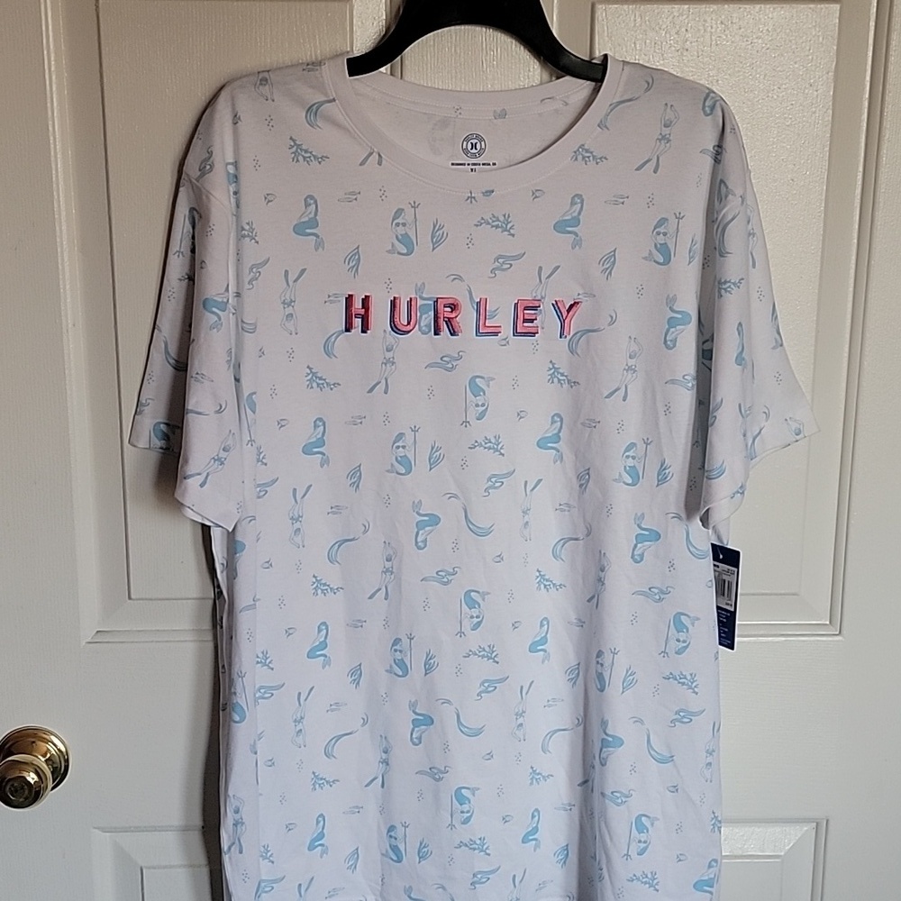 Hurley men's short sleeved tshirt, XL. NWT.